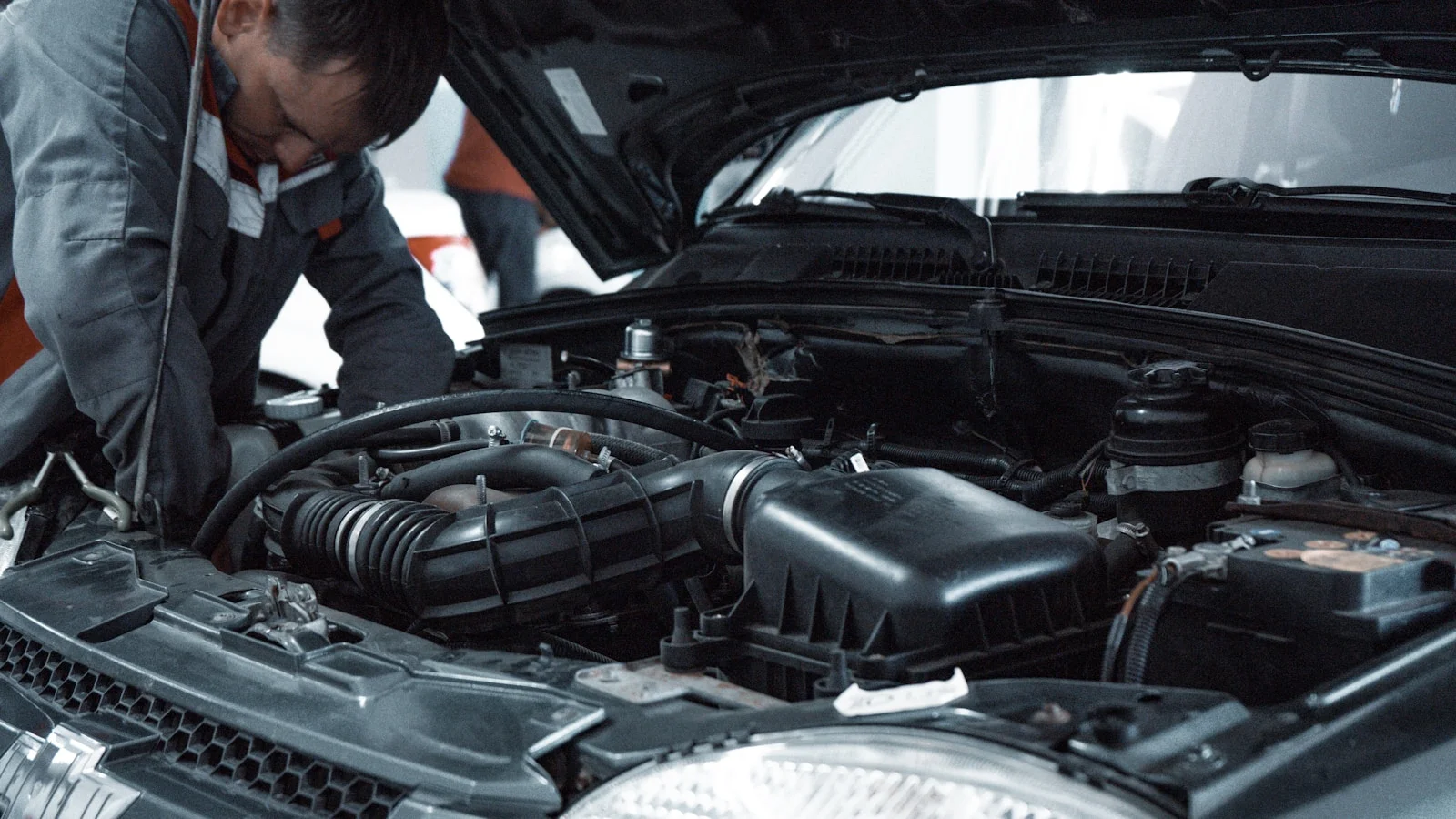 Delacroix & Sons Garage — Your trusted mechanic in Bristol
